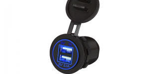 Зарядное USB с синей подсветкой на 2-а гнезда врезное 12V 2.1A+1А
